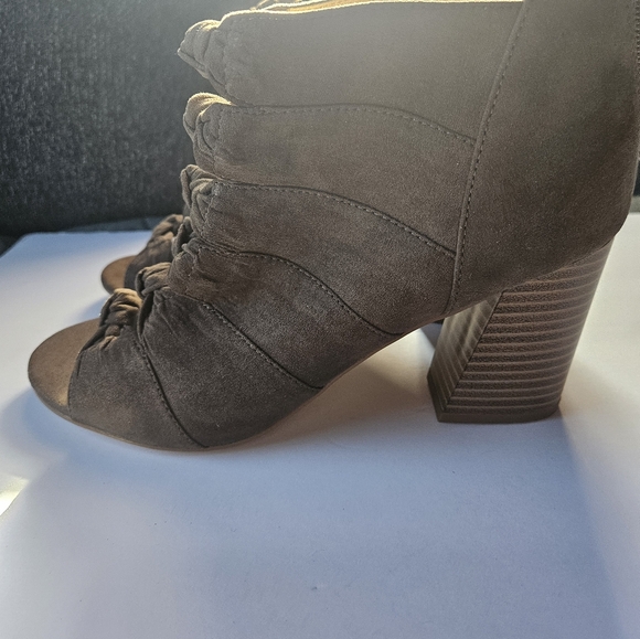 New Booties Size 9 1/2 color brown material suede new with box metaphor  is the - Picture 6 of 10